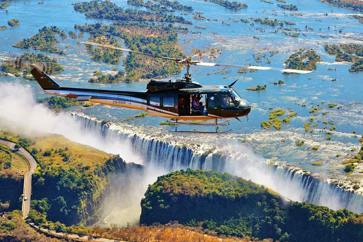 Victoria Falls Tour Packages 2025–2028 | Best Safaris, Trips & Cross-Border Tours