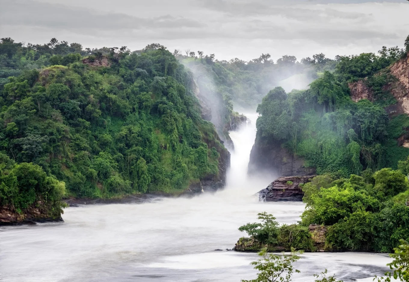 Cost & Value Comparison: Victoria Falls vs Murchison Falls
