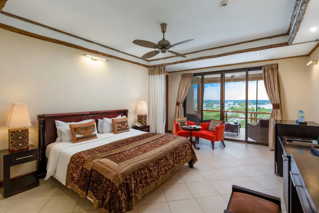 Luxury Lodge Experience in Chobe