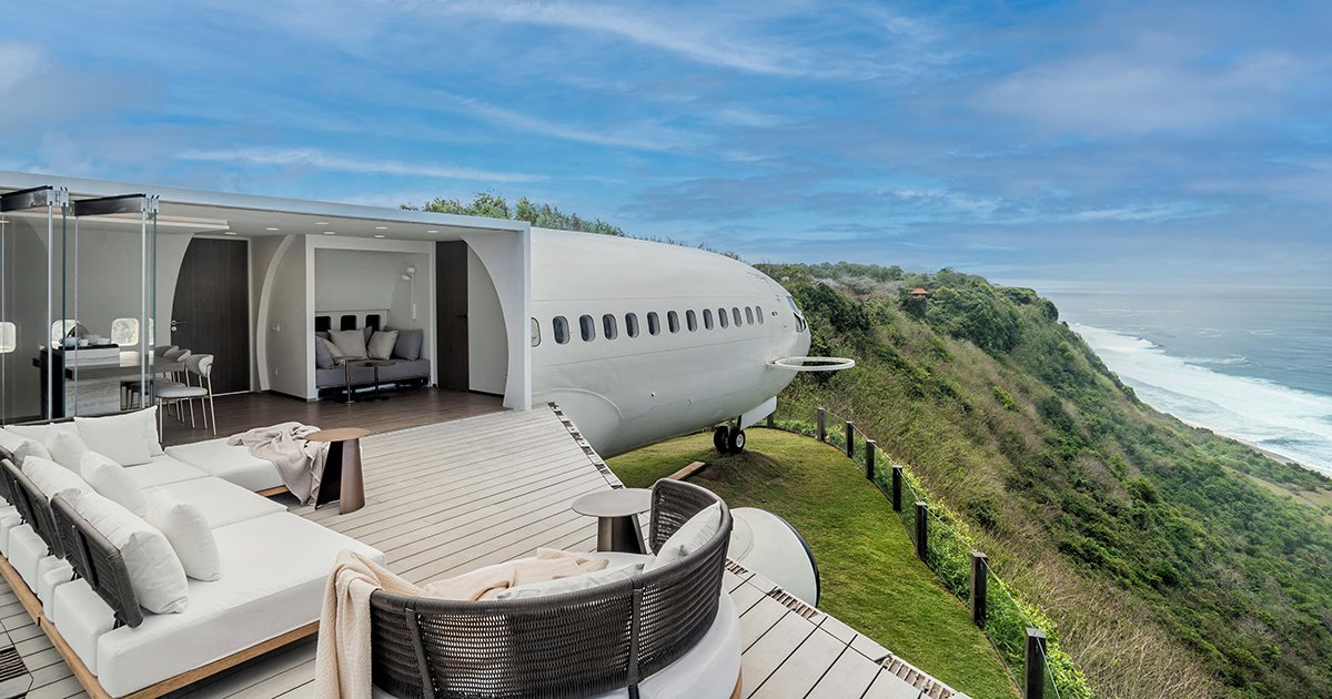 Private jet villa luxury stay